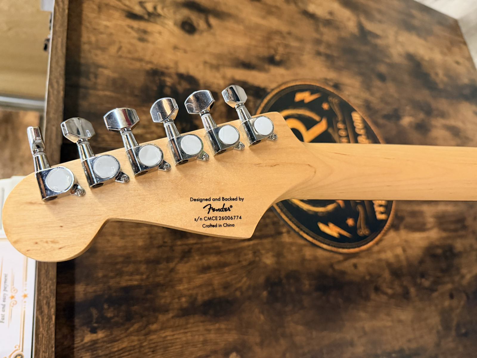 Squier Stratocaster Debut Dakota Red Satin — foto 5